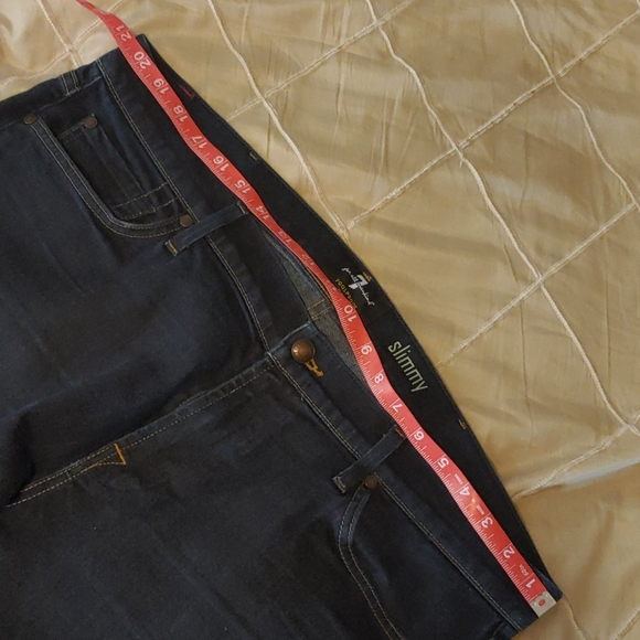 Im selling the jeans i never get a chance to wear - Picture 5 of 5